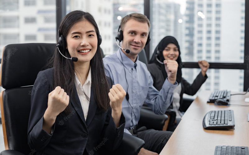 successful-group-diverse-telemarketing-customer-service-staff-team-call-center-call-center-worker-accompanied-by-team-smiling-customer-support-operator-work_35150-1803